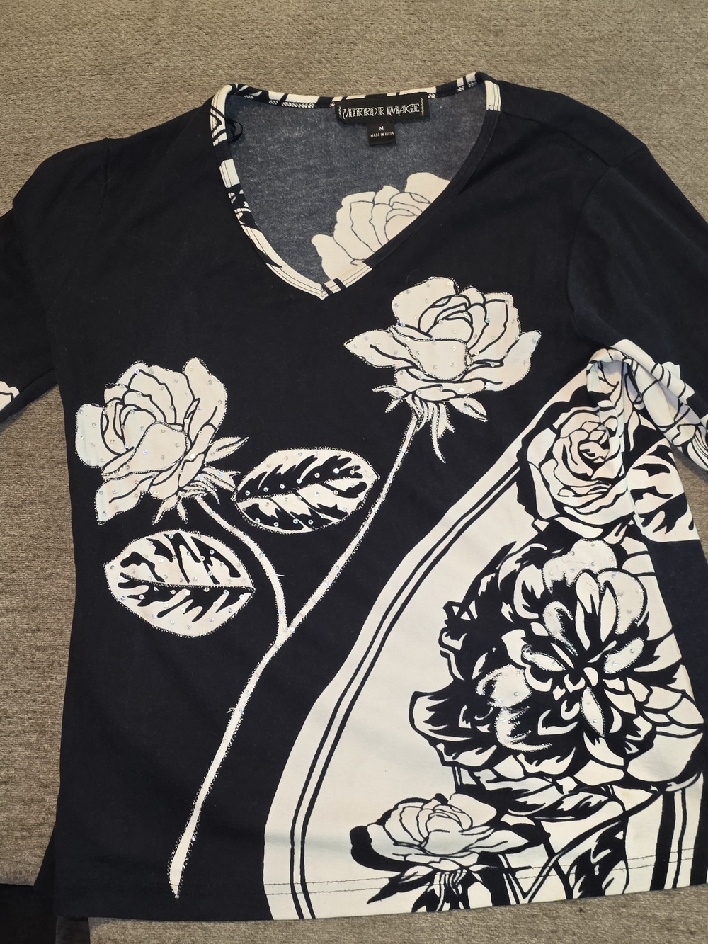 Mirror Image Black and White Floral V-Neck Top Medium